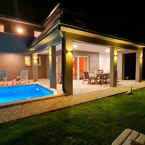 villa-robert-kastelir.in-istria.net/